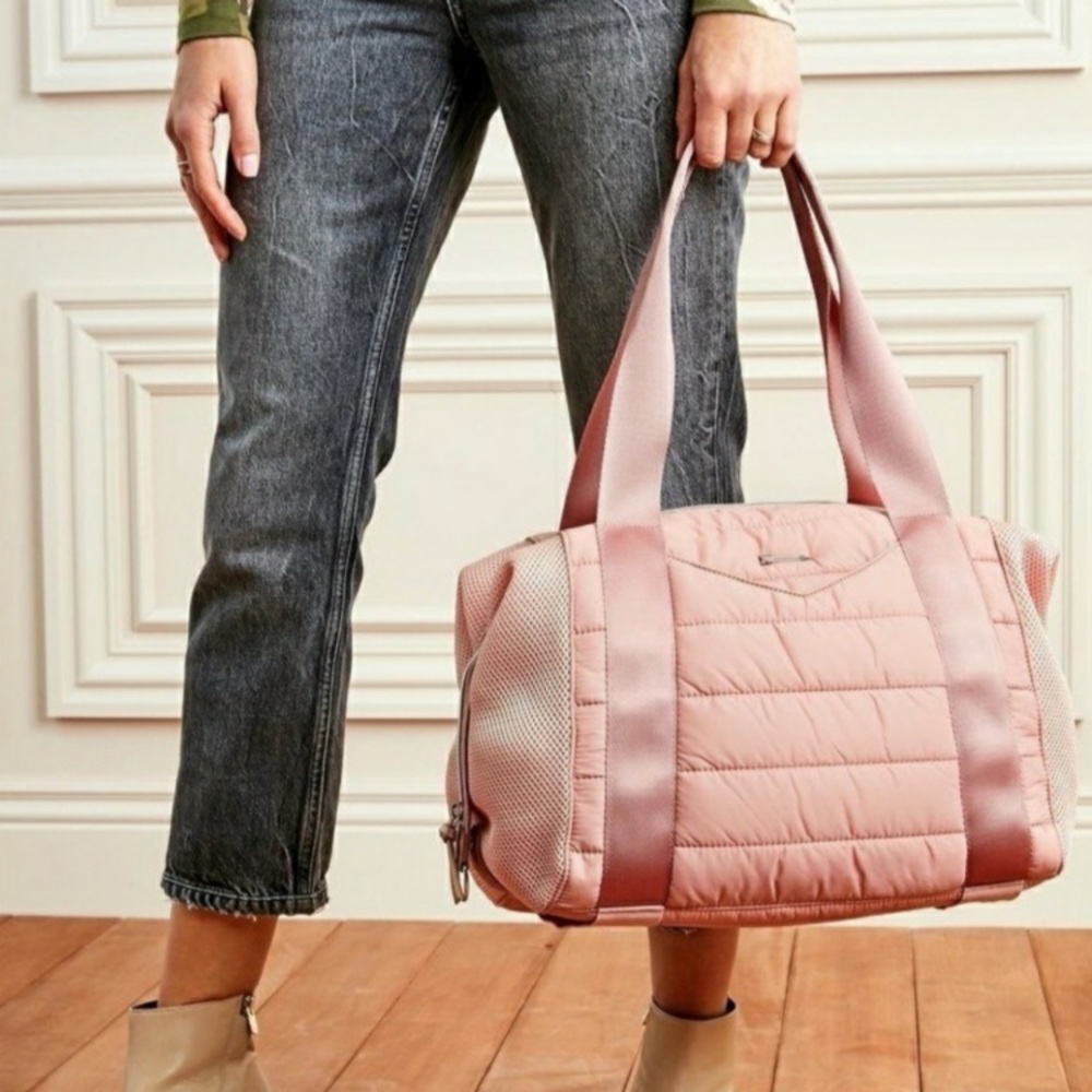 Stella & Dot Crush It Duffel Quilted Blush